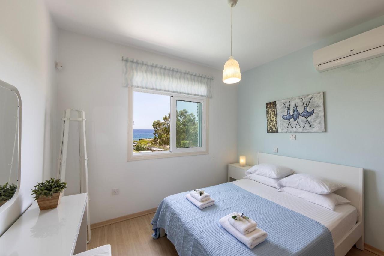 Protaras Sunrise Zen Seafront Villa ภายนอก รูปภาพ