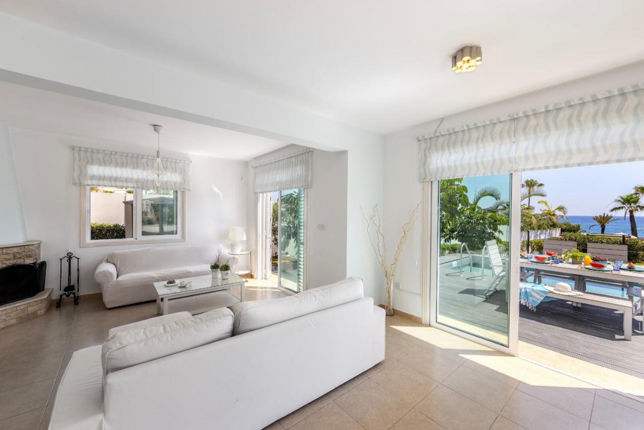 Protaras Sunrise Zen Seafront Villa ภายนอก รูปภาพ
