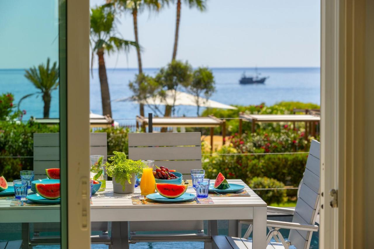 Protaras Sunrise Zen Seafront Villa ภายนอก รูปภาพ