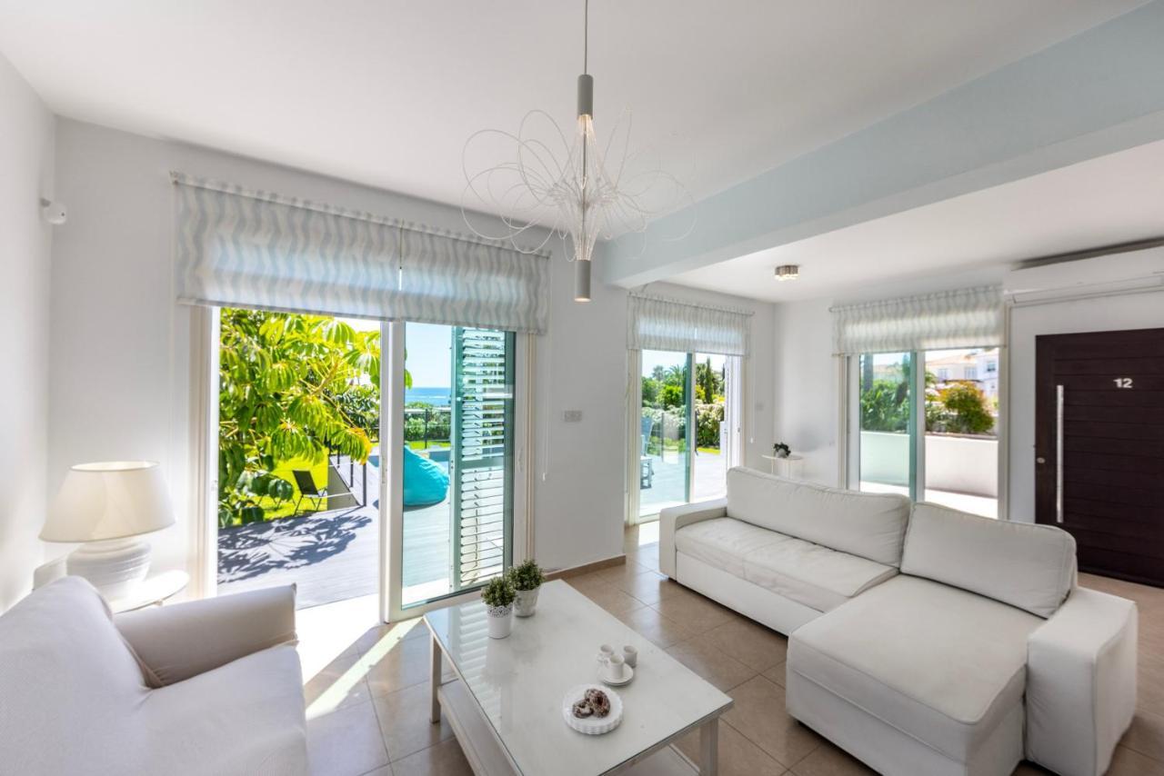 Protaras Sunrise Zen Seafront Villa ภายนอก รูปภาพ