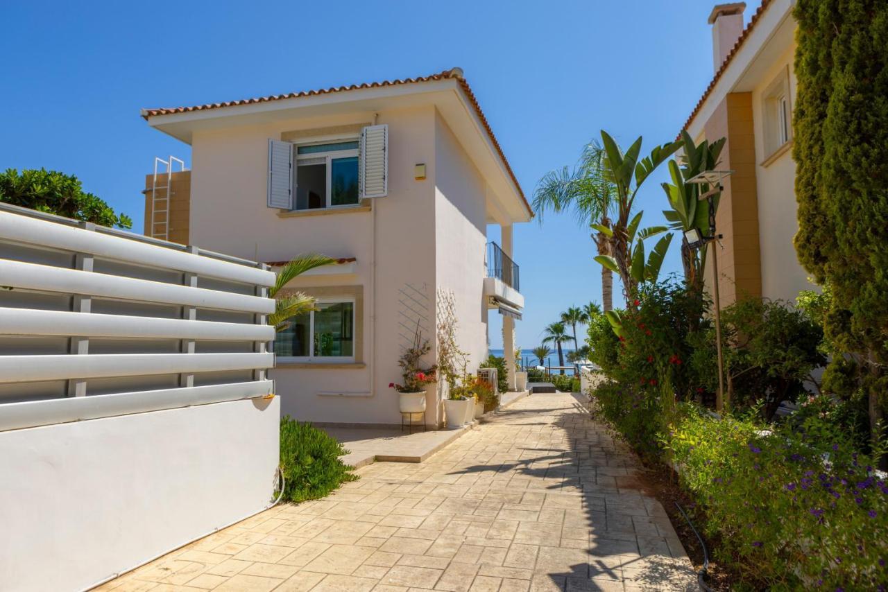 Protaras Sunrise Zen Seafront Villa ภายนอก รูปภาพ