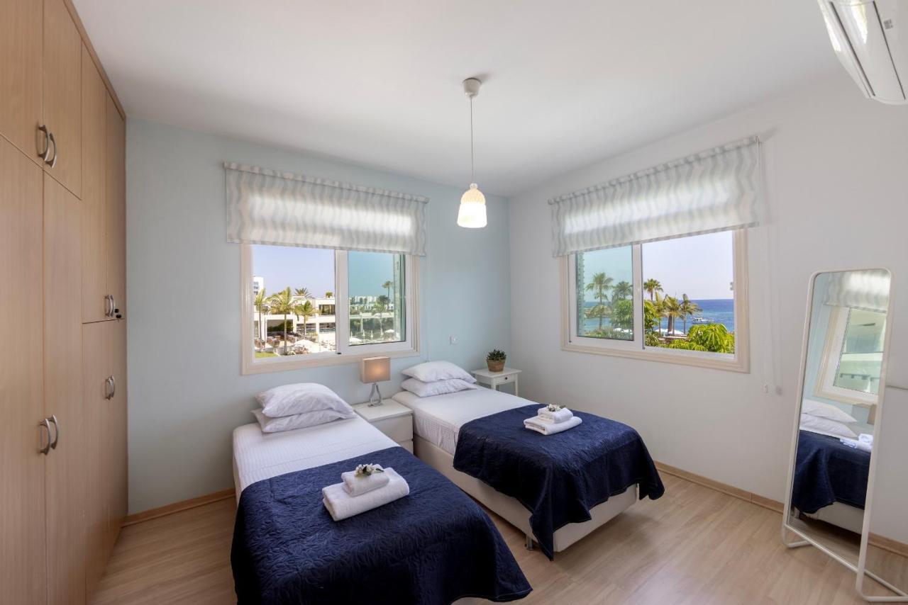 Protaras Sunrise Zen Seafront Villa ภายนอก รูปภาพ